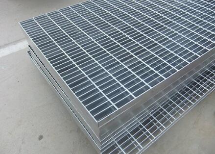 鍍鋅格柵板購買時(shí)需要注意哪些事項(xiàng)